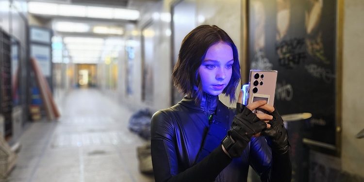 Samsung, Galaxy S23 Ultra ile ‘Epik Dünyalar’ keşfetmek için oyuncu Emma Myers ve Team Galaxy ile iş birliği yaptı