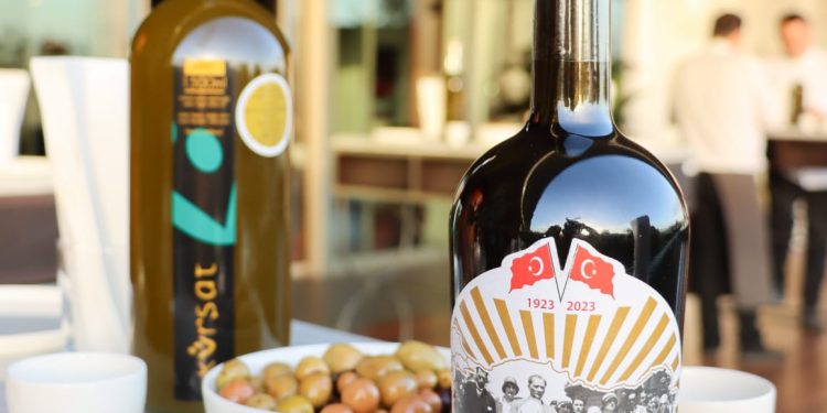 Kürşat Ayvalık Zeytinyağı’nın Yeni Hasadı