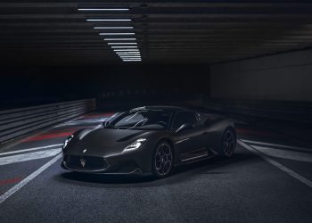 Maserati, gecenin gizeminden ilham alan MC20 Notte’yi tanıttı