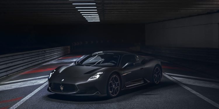 Maserati, gecenin gizeminden ilham alan MC20 Notte’yi tanıttı