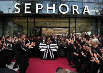 Sephora Türkiye’deki ilk amiral mağazasını açtı