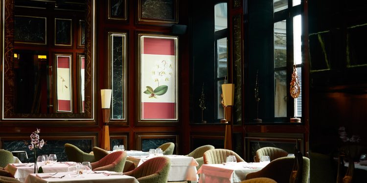 Gault & Millau’dan İstanbul’un Seçkin Tayland Restoranları Çok Çok’lara ve Ernest Bar’a Ödül