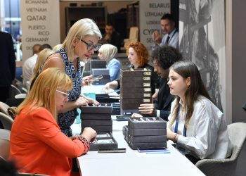 Istanbul Jewelry Show (IJS), mücevher sektörünün kadın girişimcilerine destek oluyor