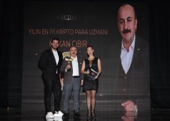 Özkan Cıbır, Yılın En İyi Kripto Para Uzmanı Seçildi