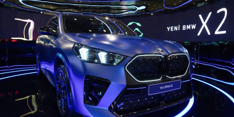 Yeni BMW X2 CI Bloom’da Sanatseverlerle Buluşuyor