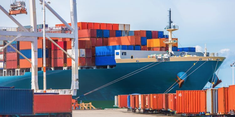 Makineleşme atılımıyla üretime hız verdi, rotayı Çin’e çevirdi