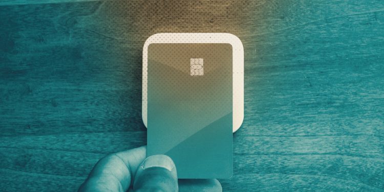 Kurbanlarının kart bilgilerini kendi telefonlarına aktarıyorlar