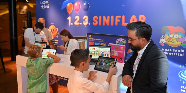 ‘Doping Hafıza İlkokul’ ve ‘Dopi AI’ küçüklere öğrenmenin keyfini yaşatıyor