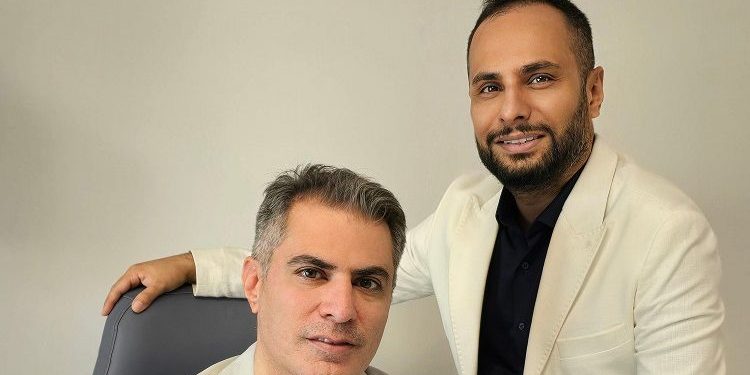 Nicht-chirurgische Nasenkorrektur in 10 Minuten…