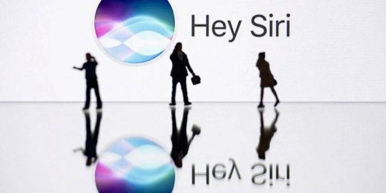 Apple’dan Siri savunması