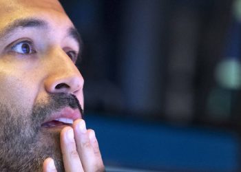 SGL Carbon hisseleri yarı iletken ve otomotiv sektörlerindeki zayıf talepten düştü