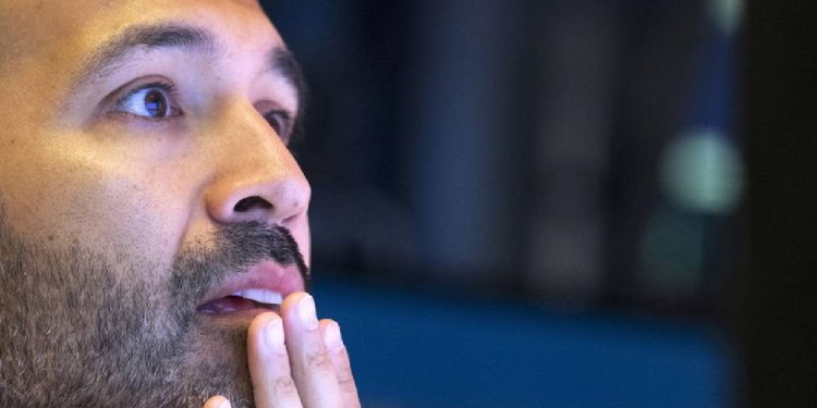 SGL Carbon hisseleri yarı iletken ve otomotiv sektörlerindeki zayıf talepten düştü