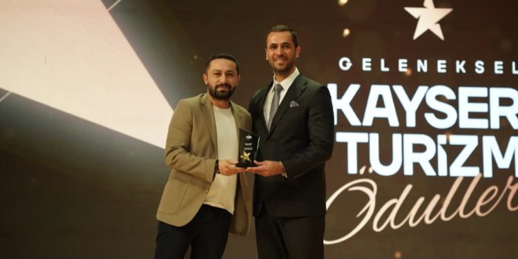  KAYSERİ’DE TURİZME YÖN VERENLER ÖDÜLLENDİRİLDİ   