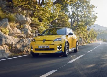 Pop İkonu Geri Döndü:  Renault 5 E-Tech Elektrikli Türkiye’de Satışta