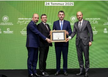 EMLAK KONUT GYO GENEL MÜDÜRÜ SAYIN YASİR YILMAZ  GAYRİMENKUL SERTİFİKASI TANITIMINI YAPTI